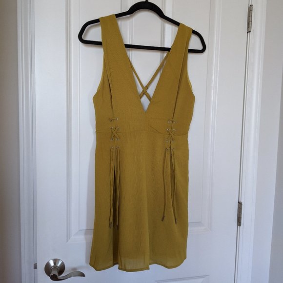NWT V Neck Mini Dress - Picture 1 of 4